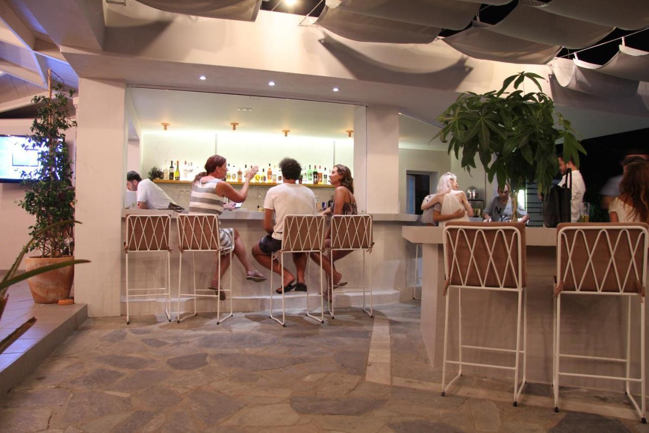 Seaside Suites Kávos Екстериор снимка