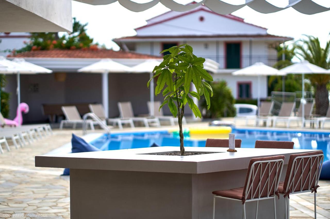 Seaside Suites Kávos Екстериор снимка