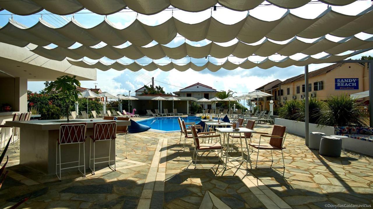 Seaside Suites Kávos Екстериор снимка
