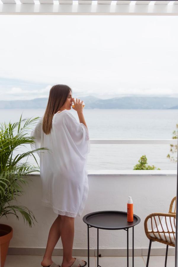 Seaside Suites Kávos Екстериор снимка