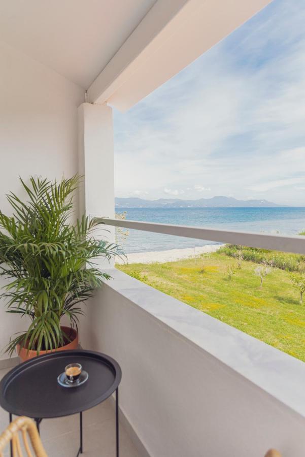 Seaside Suites Kávos Екстериор снимка