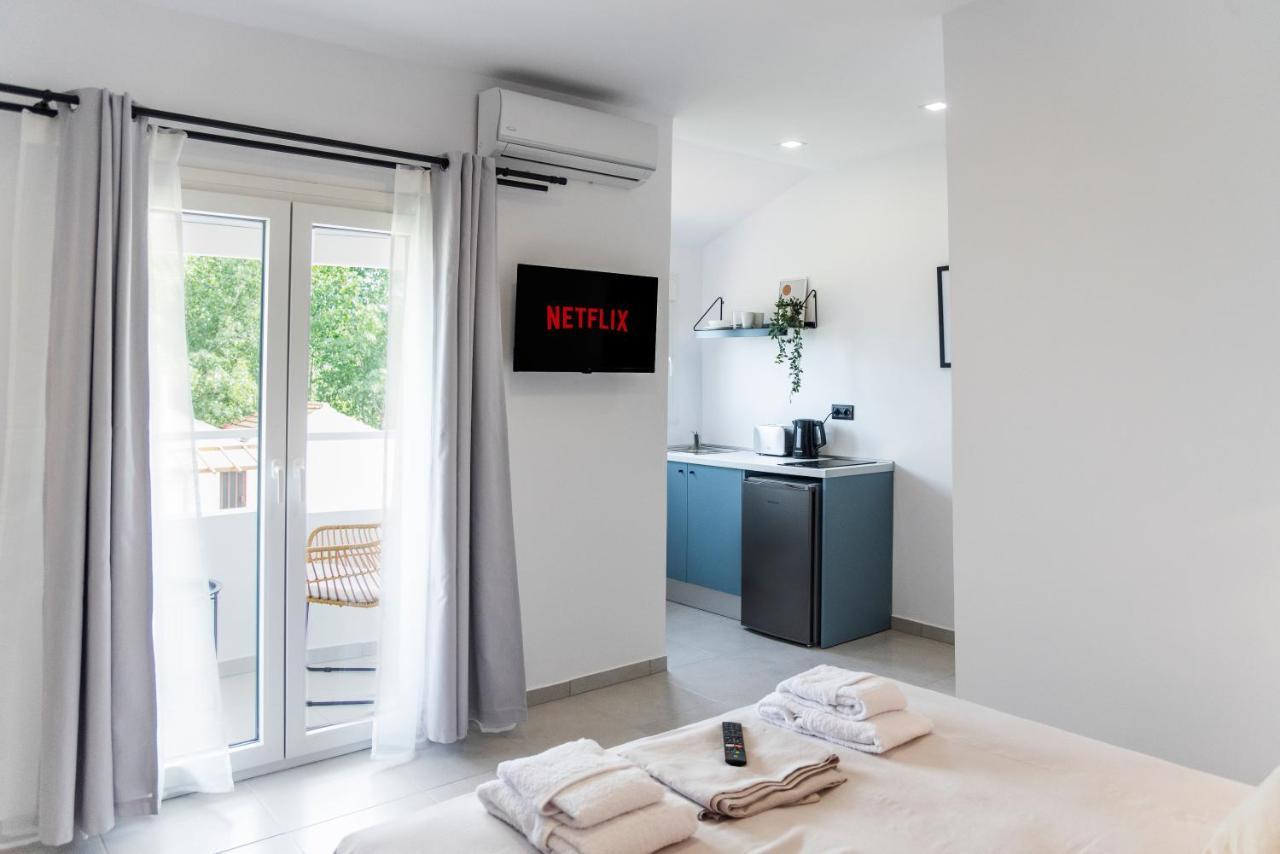 Seaside Suites Kávos Екстериор снимка