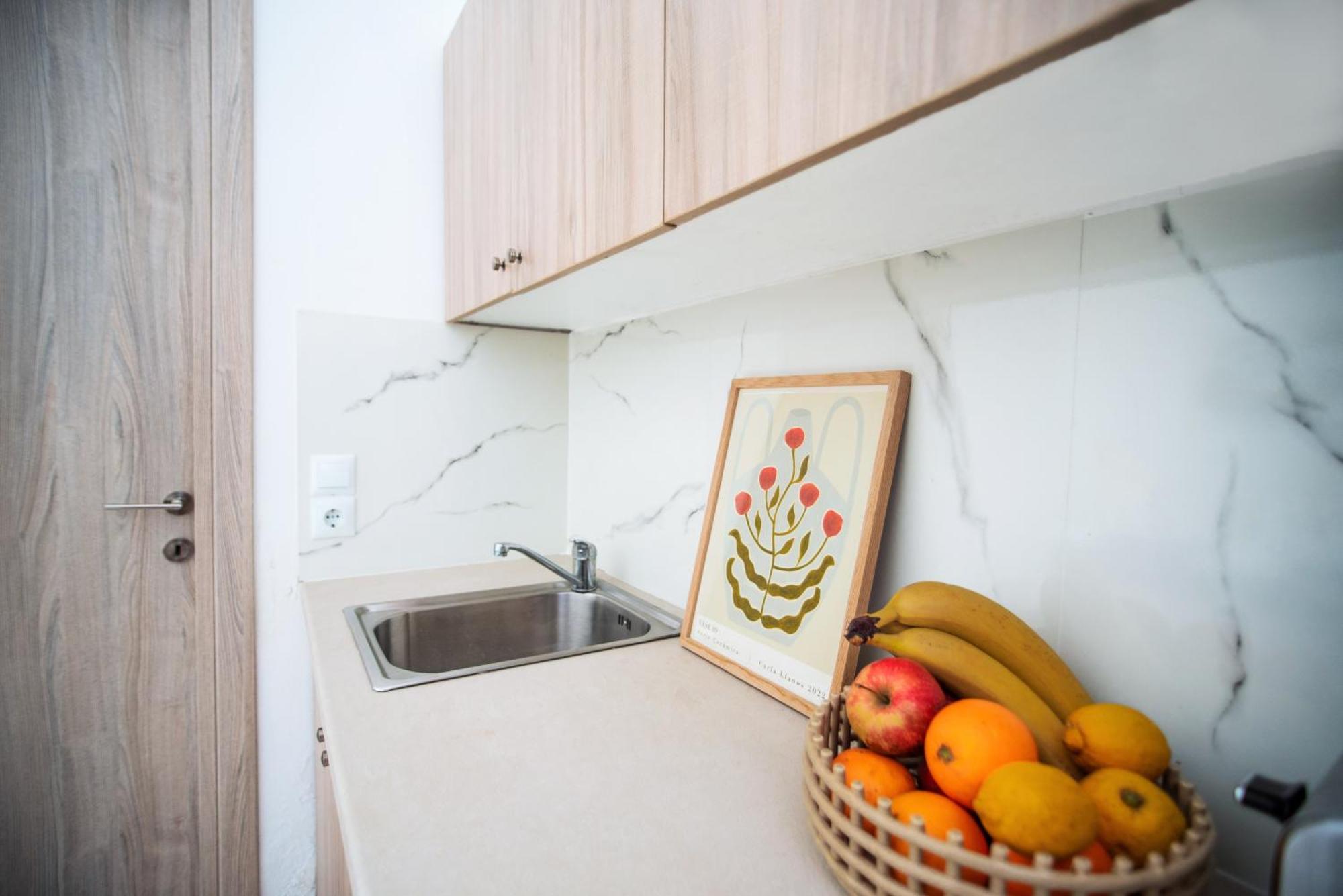 Seaside Suites Kávos Екстериор снимка