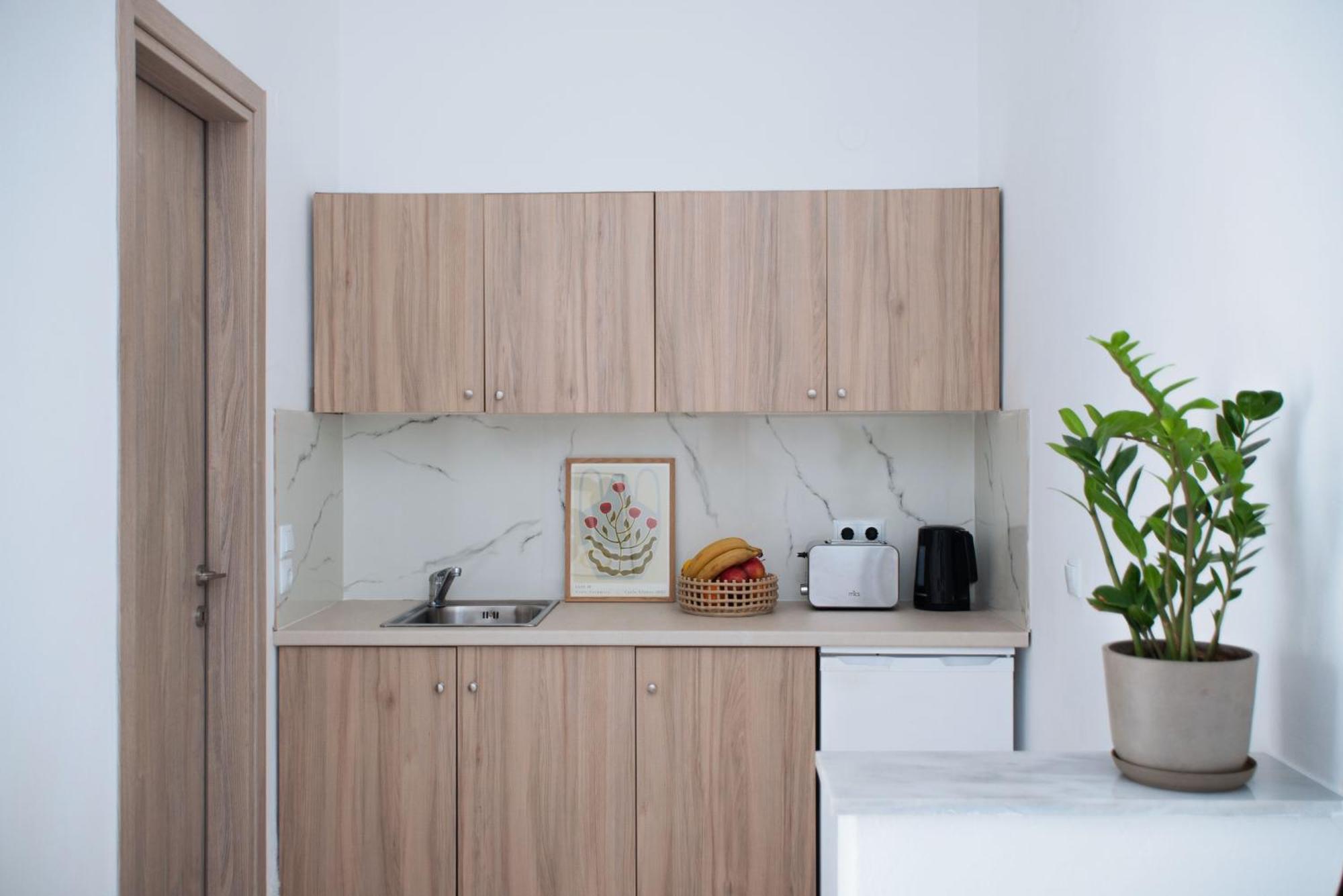 Seaside Suites Kávos Екстериор снимка
