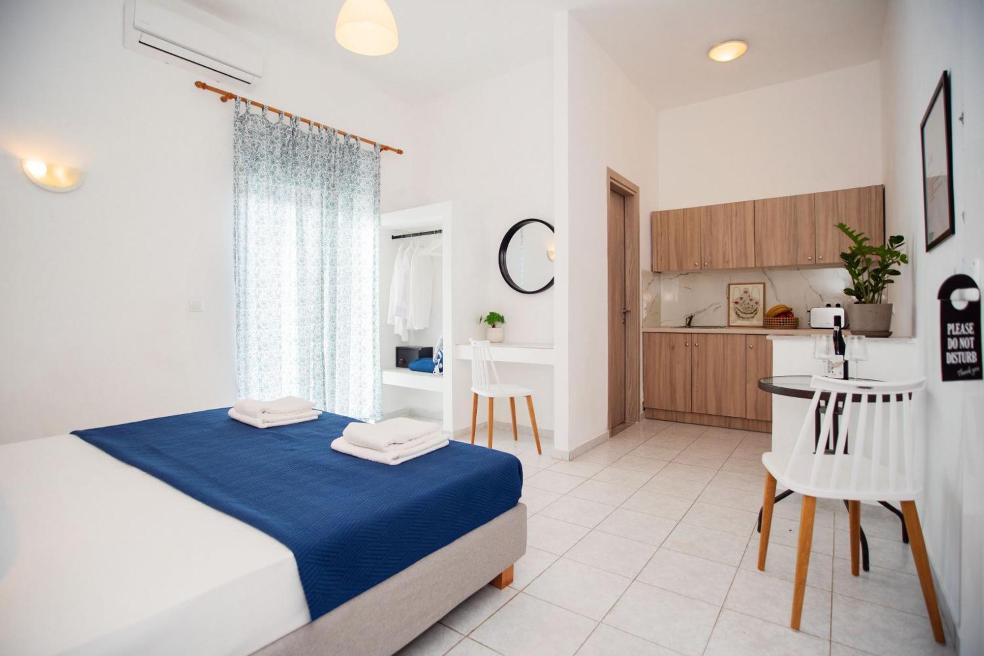 Seaside Suites Kávos Екстериор снимка